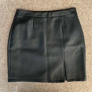 Black Faux leather skirt, La Redoute, size 16 EUC